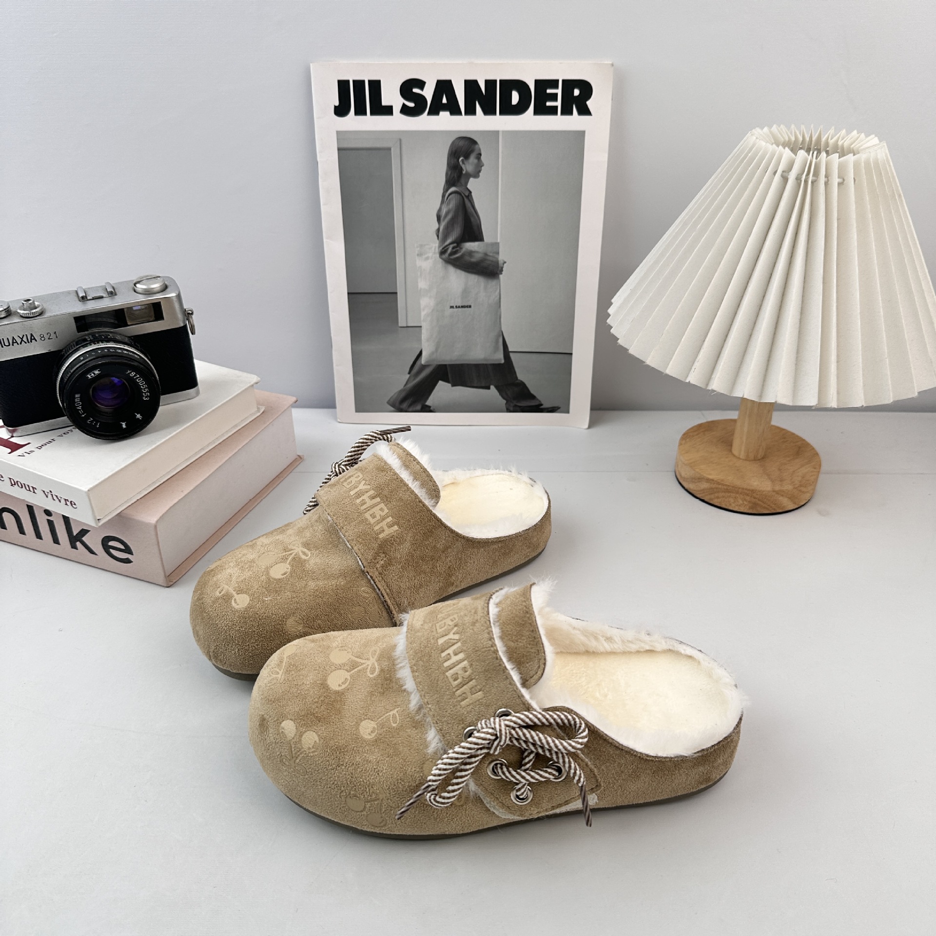 Yuanbo Baotou de mujer 2025 nuevas zapatillas de lana de mujer zapatos de invierno de nicho universal zapatos burken