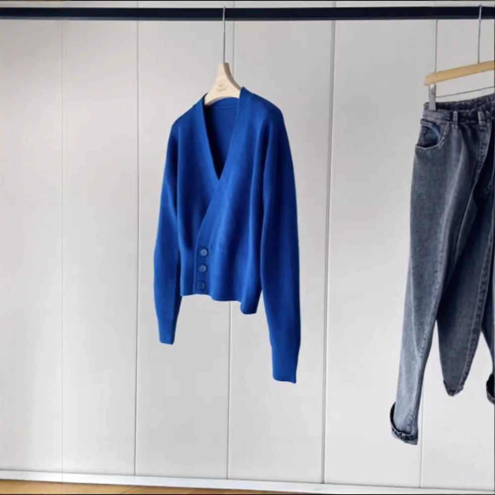 1703 Европейский высокого класса Klein синий мохер свитер с енотом женский осенне-зимний вязаный кардиган Fried Street