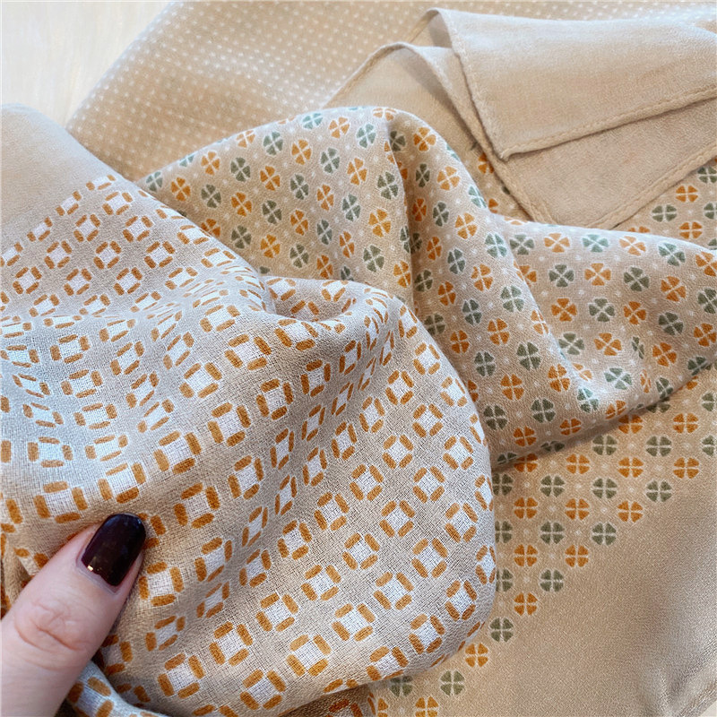 Φθινοπωρινό χρώμα κομψό μικρό λουλούδι φουλάρι από βαμβακερό και λινό γυναικείο άνοιξη και φθινόπωρο μακρύ κλιματιζόμενο σάλι χειμώνα ζεστό μεταξωτό κασκόλ_voghion.com