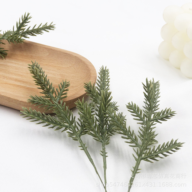 Amazon popular 17cm tridimensional 7-Tenedor Pino Rama planta de simulación transfronteriza Navidad aguja de pino rama guirnalda de Navidad Accesorios