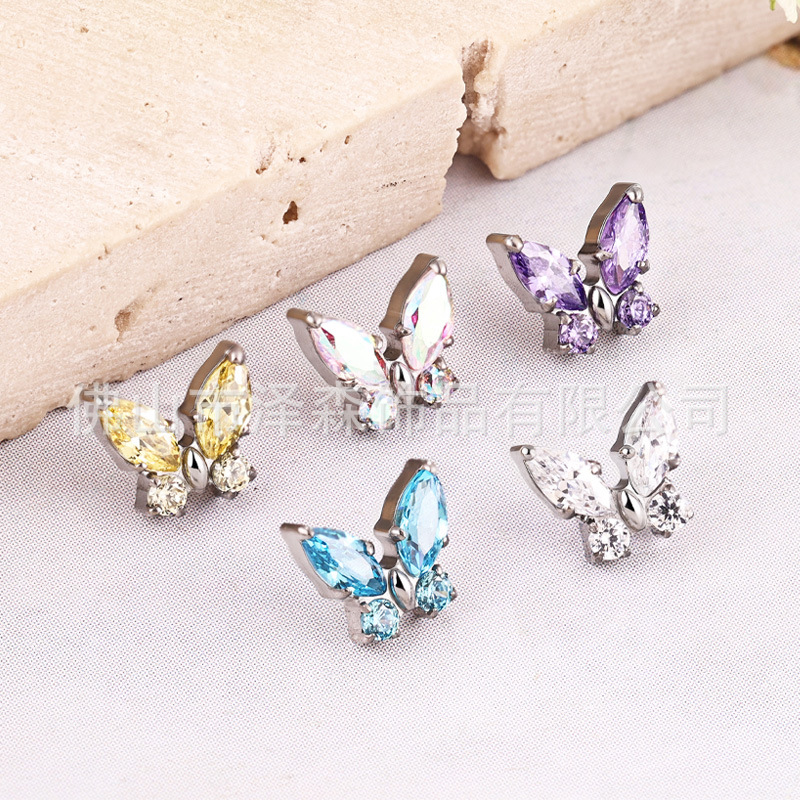 16G labret stud size and finish detail