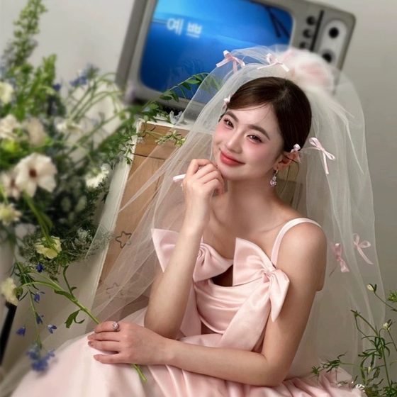 Super Fairy Bride Wedding Personality Veil Pink Sweet High-end Sense Double-layer Puffy Veil Headwear Proposal Certificate Registration