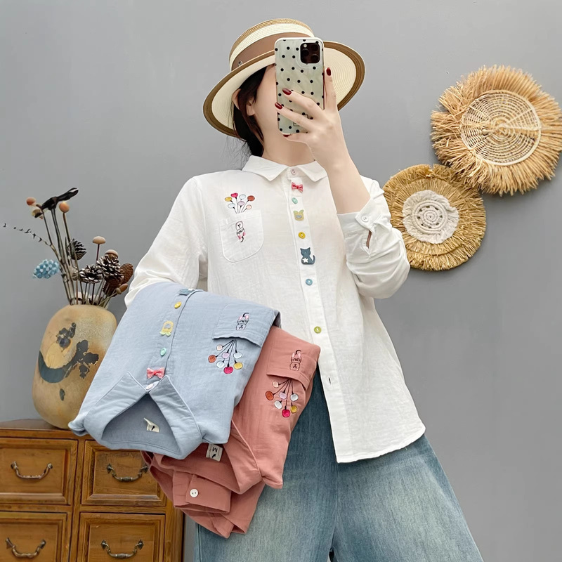 680 Stylish and Youthful Pocket Embroidery Balloon Cat Cotton Long Sleeve Shirt Women's 2026 Spring New Casual Top 680 Stylish and Youthful Pocket Embroidery Balloon Cat Cotton Long Sleeve Shirt Women's 2026 Spring New Casual Top