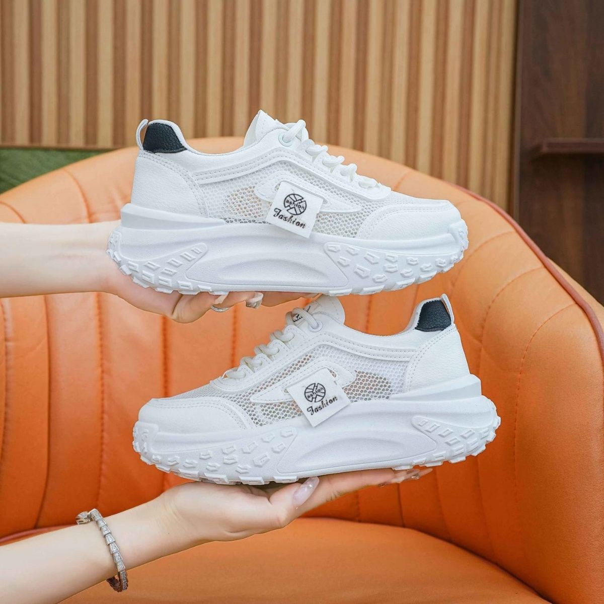 Zapatos cómodos y transpirables para mujeres, verano 2025, nuevos zapatos de mujer, zapatos deportivos casuales de malla para mujeres.