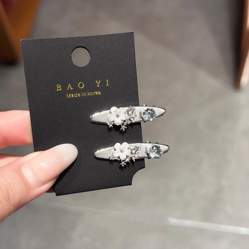 Korean Dongdaemun Exquisite Rhinestone Flower Hair Clip, Fashionable Light Luxury Personalized Forehead Bangs Hairpin Hair Accessory Korean Dongdaemun Exquisite Rhinestone Flower Hair Clip, Fashionable Light Luxury Personalized Forehead Bangs Hairpin Hair Accessory