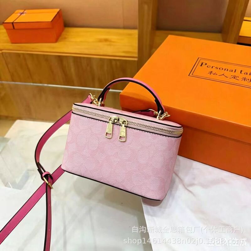 New foreign trade shoulder bag, cross-border Amazon underarm bag, commuter small square bag, handbag, vintage crossbody bag for women New foreign trade shoulder bag, cross-border Amazon underarm bag, commuter small square bag, handbag, vintage crossbody bag for women