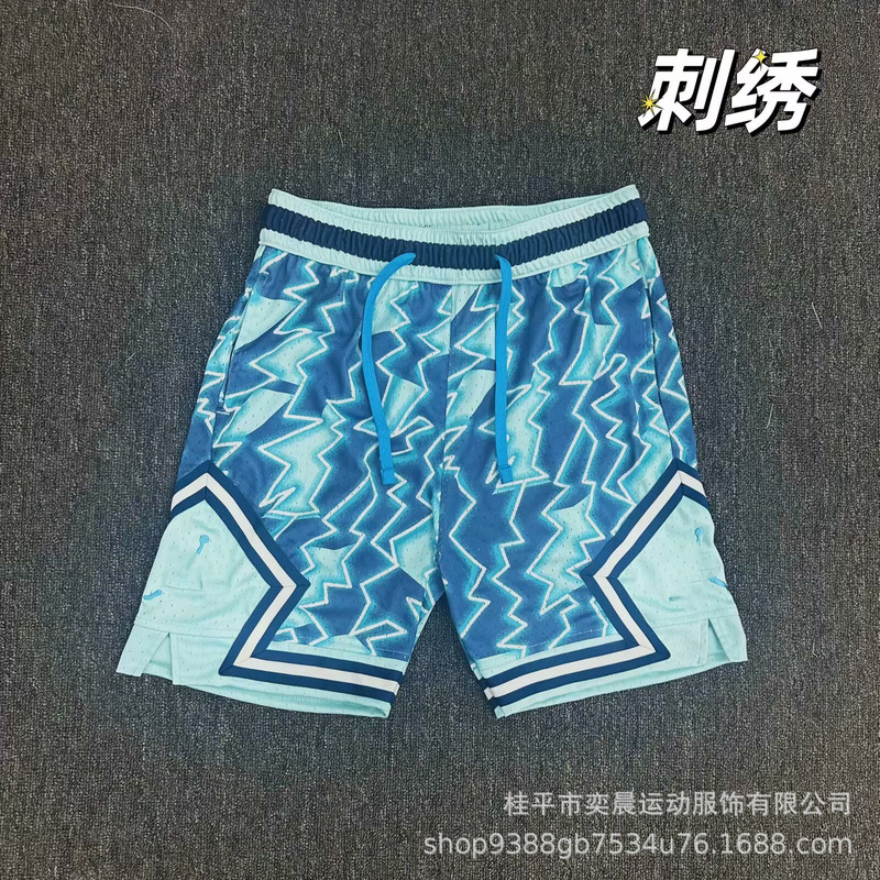 Embroidered American-style shorts, below the knee, quick-drying, breathable, lightweight, direct from the manufacturer, available for dropshipping. Embroidered American-style shorts, below the knee, quick-drying, breathable, lightweight, direct from the manufacturer, available for dropshipping.