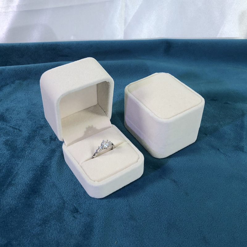 Beige ring, box