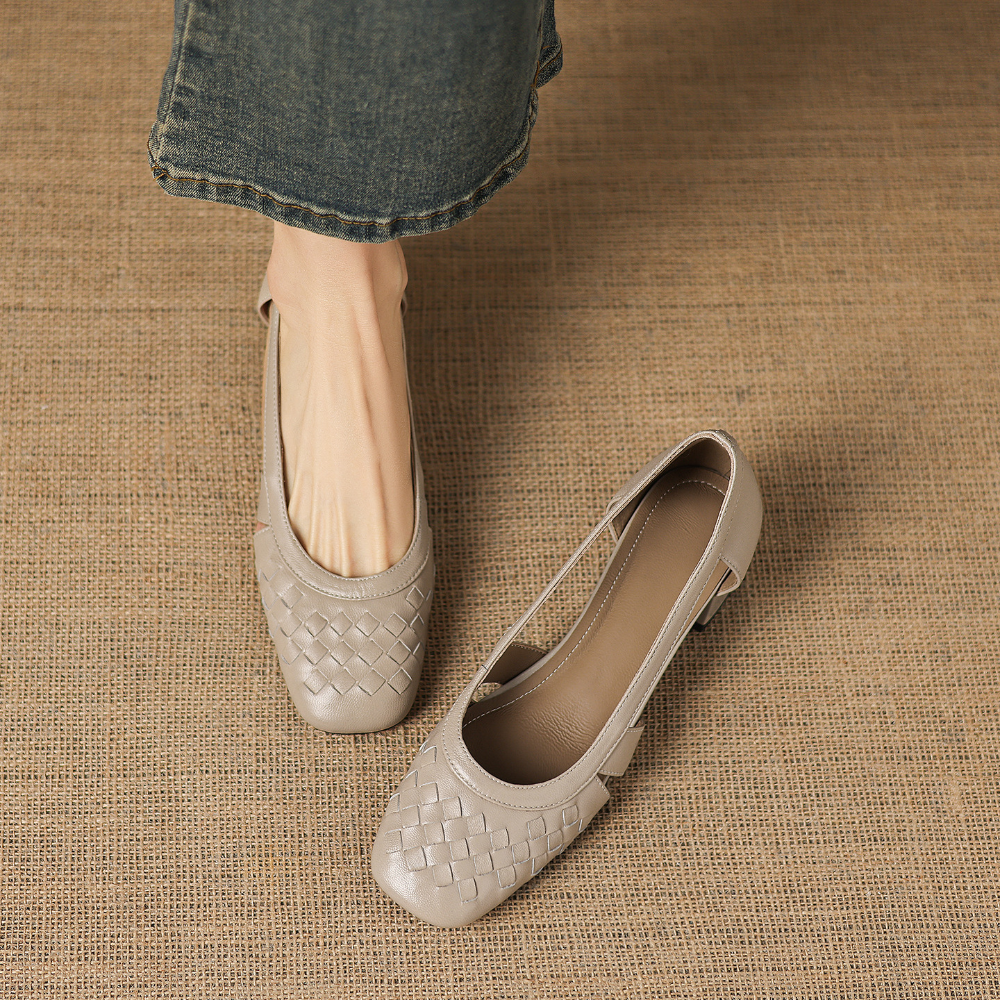 Giày sandal nữ mũi vuông gót thấp 3 cm, da cừu, hở mũi, phong cách thời trang — đen