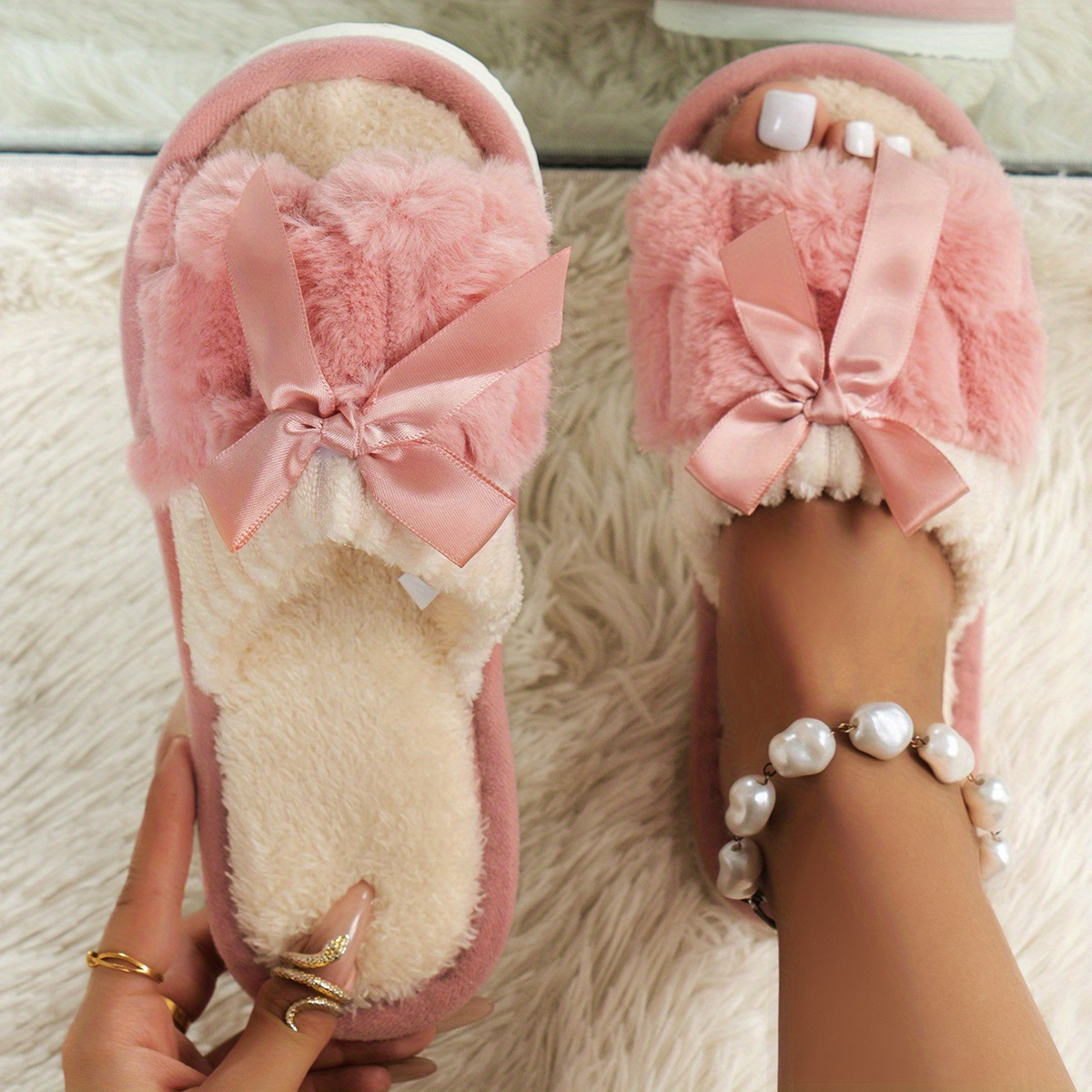 Arco de peluche zapatillas de algodón interior zapatillas de mujer nuevas zapatillas de algodón exterior pequeñas zapatillas de lana cómodas