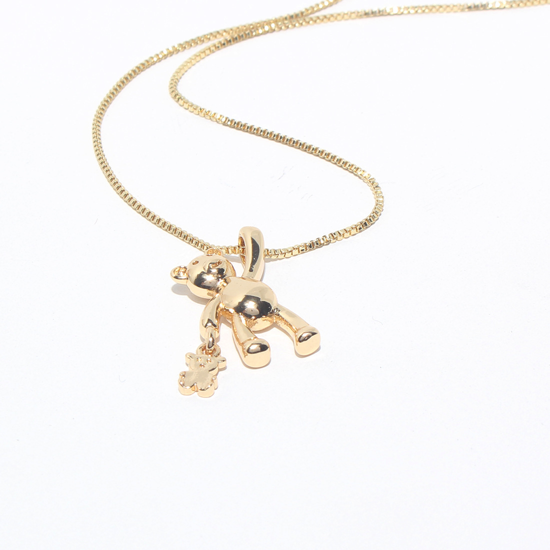 Fashion simple womenu0027s creative heart-shaped bear pendant copper gold-plated necklace