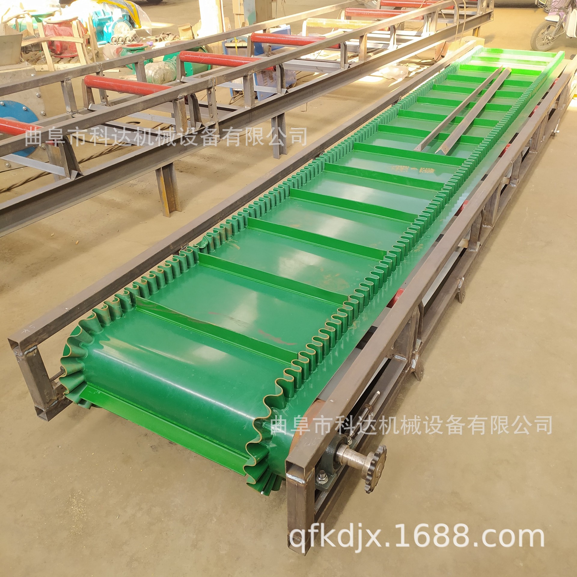 水平爬坡皮带输送机XWZF大倾角橡胶带价格档输送机设备