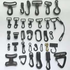 专业批发生产供应各类塑料钩扣箱包塑料钩扣环保塑料户外钩扣