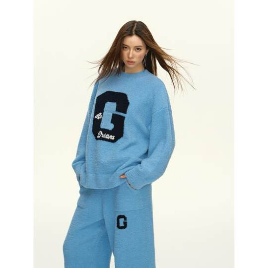 New letters can be worn outside the home clothes