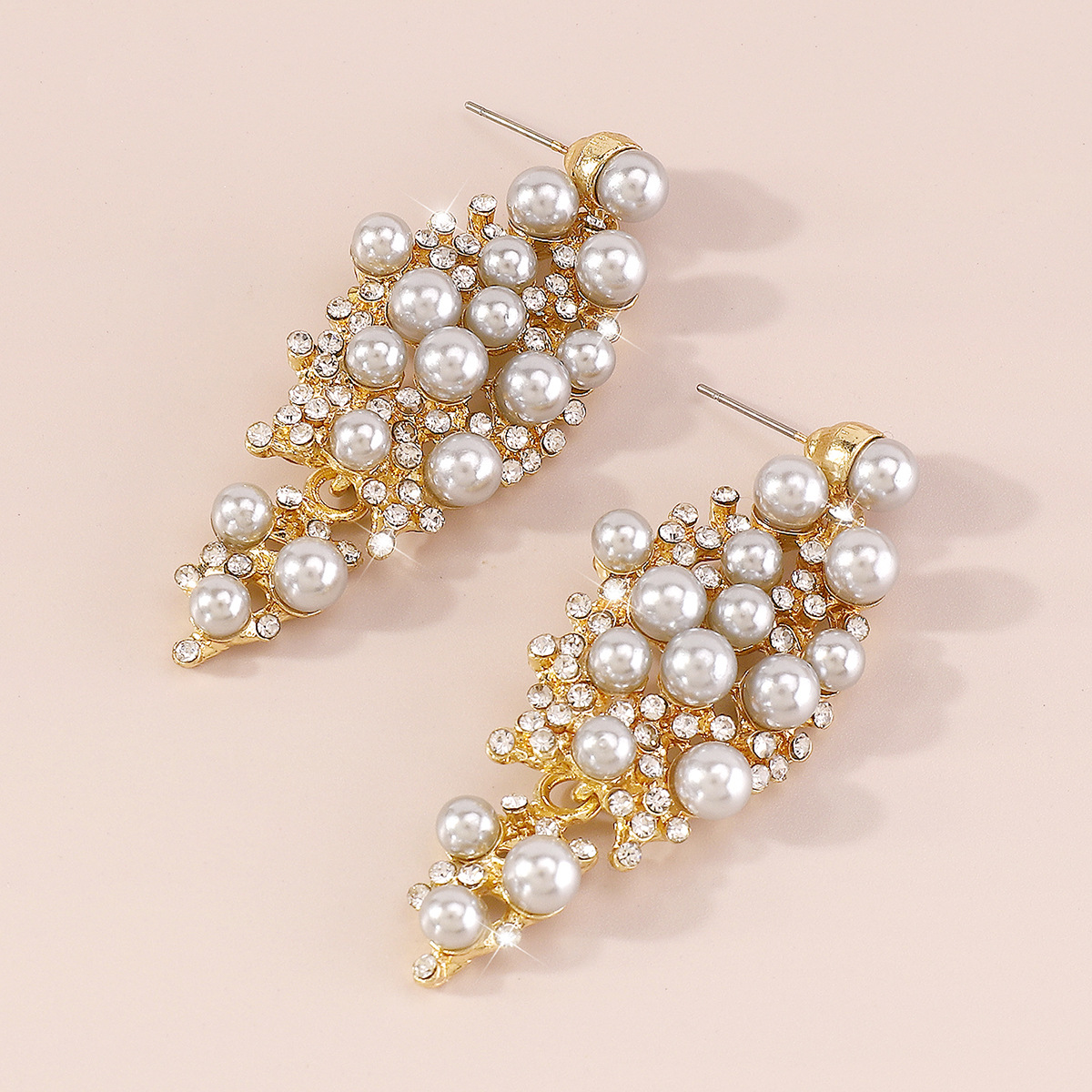 Fashion Solid Color Alloy Plating Inlay Artificial Pearls Rhinestones Women's Drop Earrings 1 Pair display picture 5