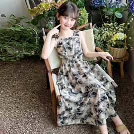 女童吊带连衣裙2026新款大童女装洋气碎花裙儿童夏季度假风沙滩裙
