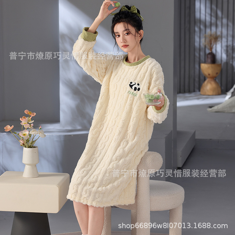 Pijamas de mujeres otoño invierno de franela lindo dibujo animado 2024 nuevo coral de lana gruesa falda cálida ropa para el hogar