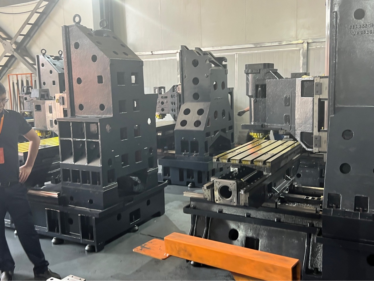 ȫ���׼��ʽ�ӹ����Ŀ��Զ����������ͷ