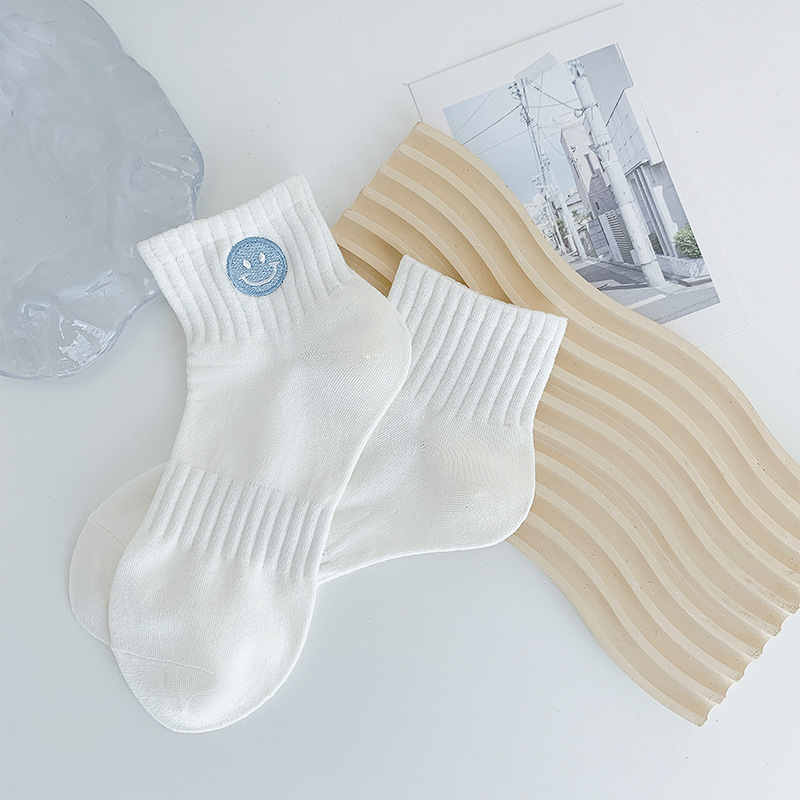 Calcetines de verano para mujer, algodón fino, bordado blanco, calcetines cortos, calcetines casuales de color sólido para la piel, calcetines Zhuji al por mayor