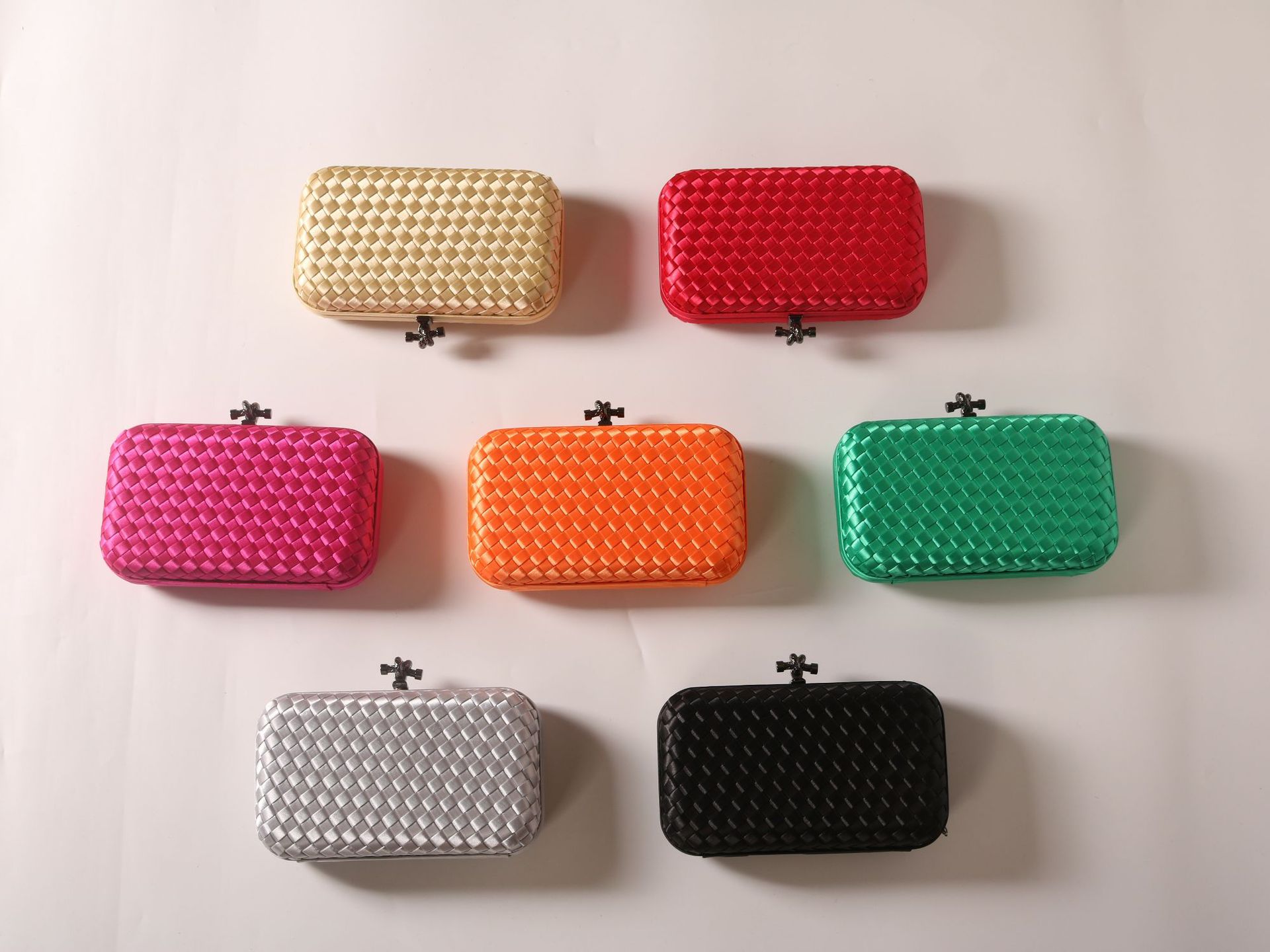 250g Weight Red Rose Red Green Polyester Solid Color Lingge Square Clutches
