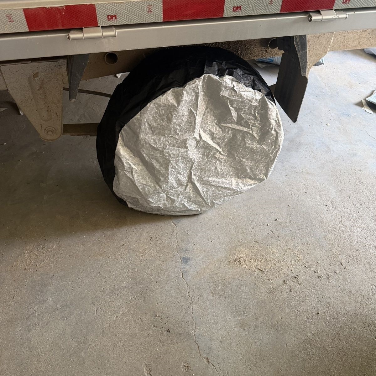 Car tire rain and sun protection cover, anti-freeze spare tire protective cover, anti-dog urine dustproof tire cover
