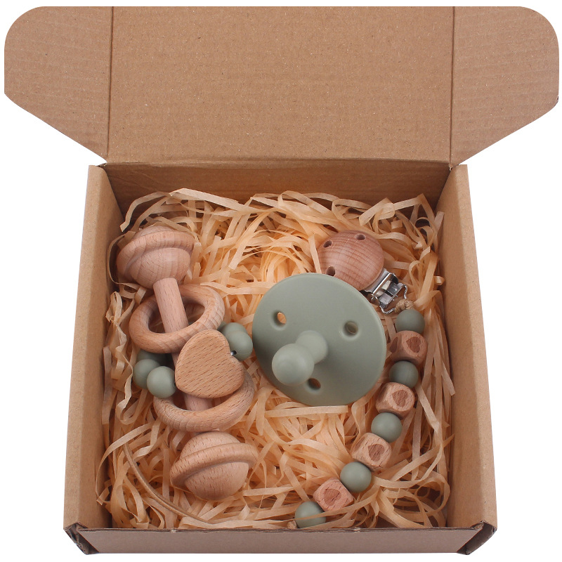 Bebé de dibujos animados de haya corazón sonajero mordedor calmante bebé silicona pezón mordedura chupete cadena traje de tres piezas