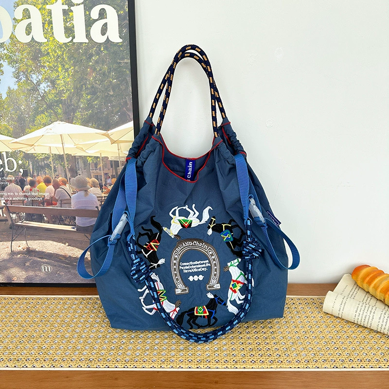Japanese shoulder bag, cartoon nylon shopping bag, capacious one-shoulder bag, with embroidery, (Cross-border trading)
