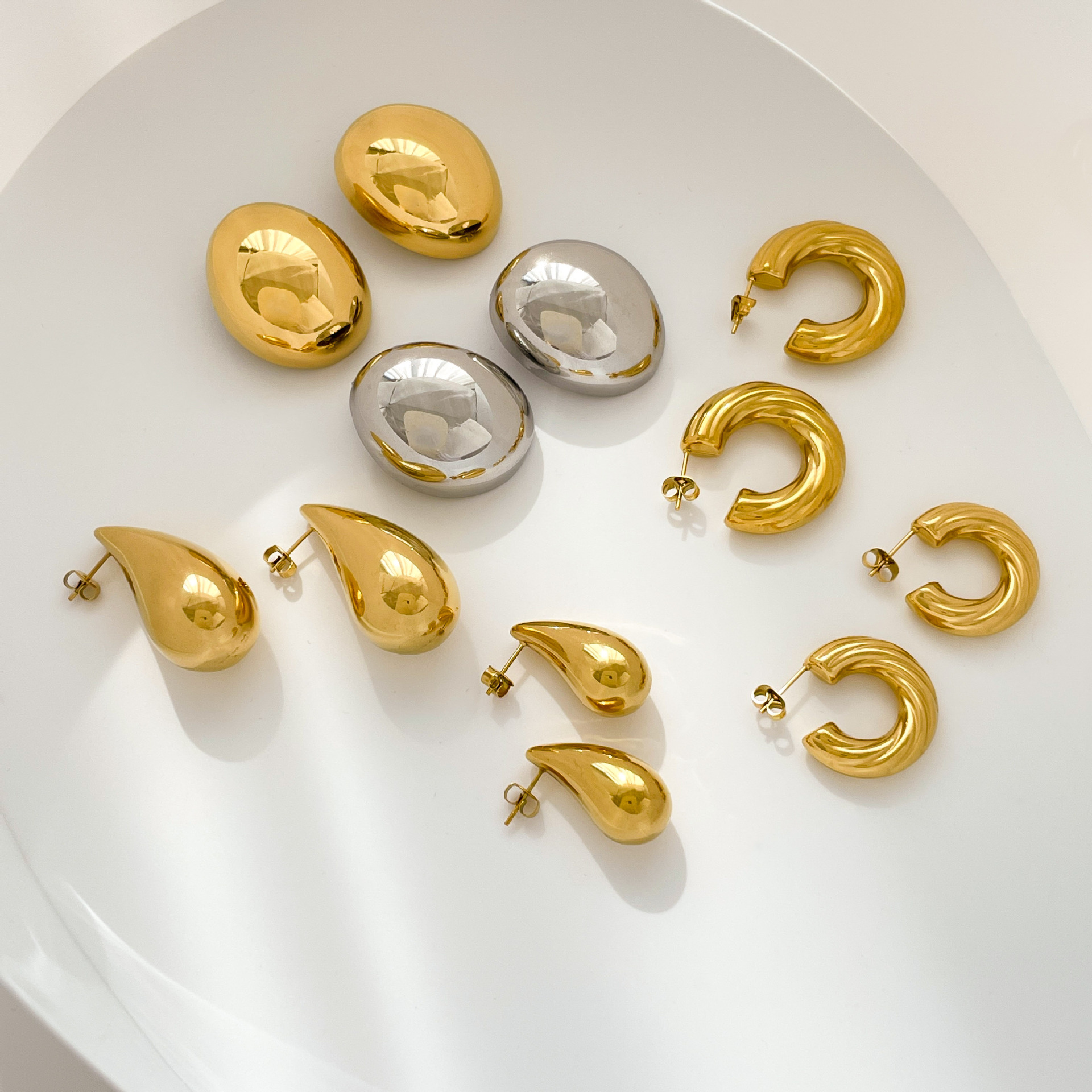 22g Weight Simple Style C Shape Oval Water Droplets Titanium Steel Plating Ear Studs 1 Pair
