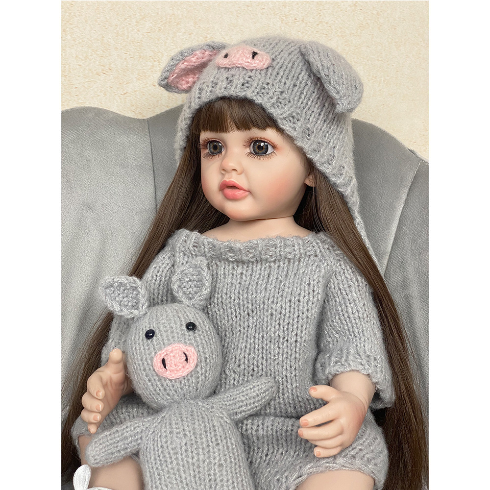 Muñeca suave artificial de 55cm, muñeco realista con cara sonriente, oso de fresa que puede entrar en el agua para acompañar el juguete de muñeca