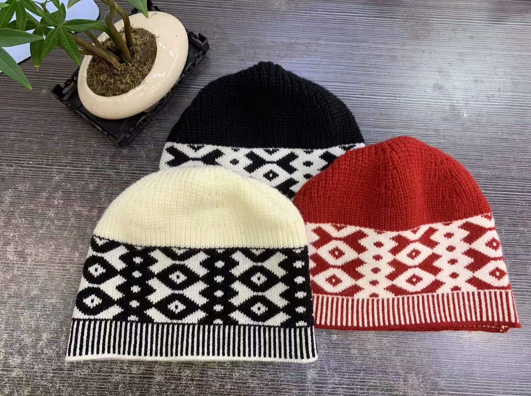 Retro Jacquard Knitted Sweater For Autumn And Winter Wear With Lazy Sweater Loose Top With Cap Set 14 Undefined