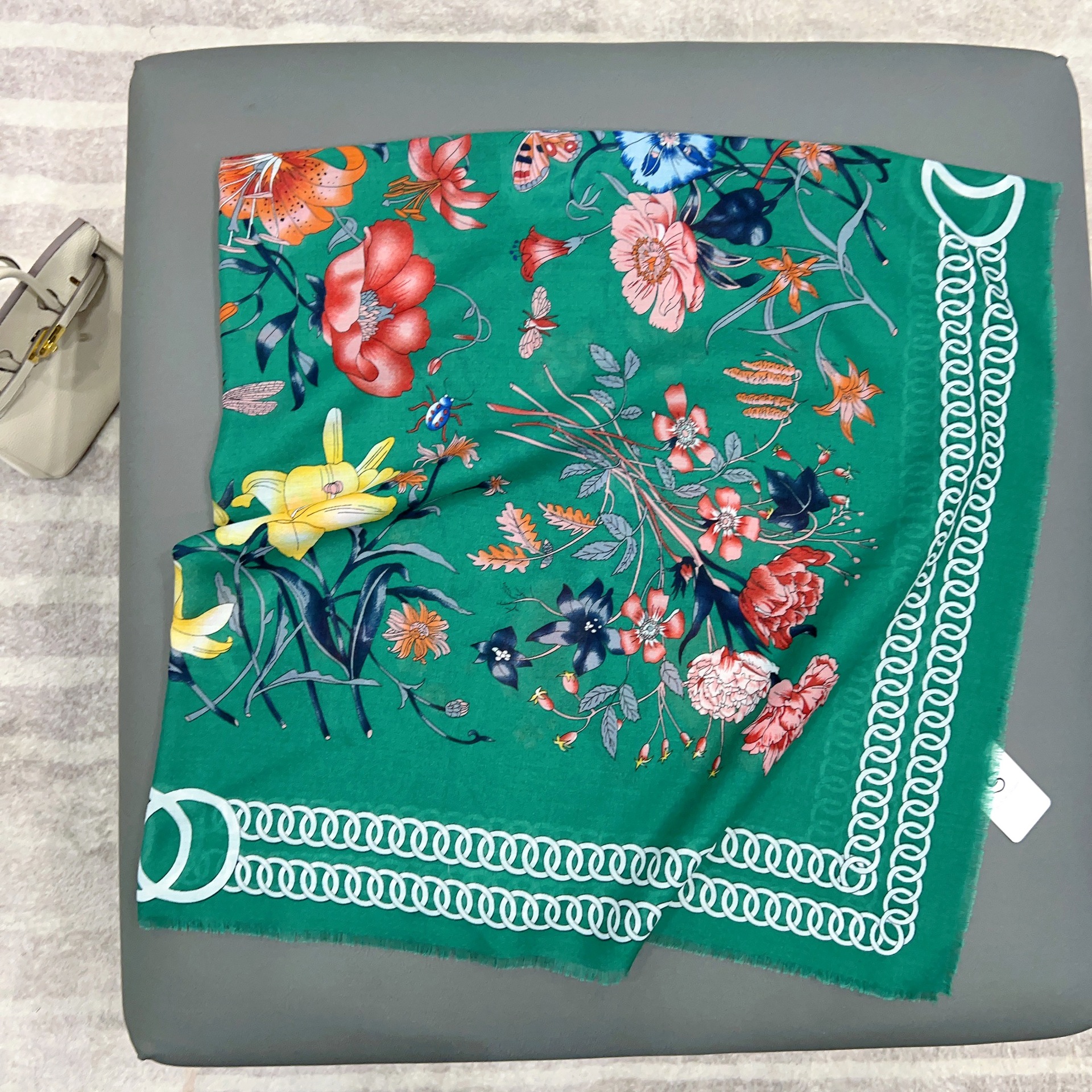 Pañuelo Cuadrado Grande Desmontable, Nuevo Estilo Primavera/Verano 2024, Chal Decorativo Estampado de Moda, Chal Elegante para Viajes y Fotografía