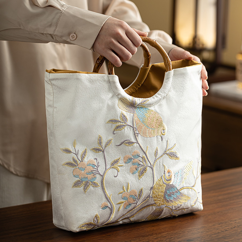 National Style Commuter Handbag with Vintage Bamboo Charm, Circular Bamboo Handle, Embroidery, and a Versatile Large-Capacity Tote Suitable for Pairing with a Qipao
