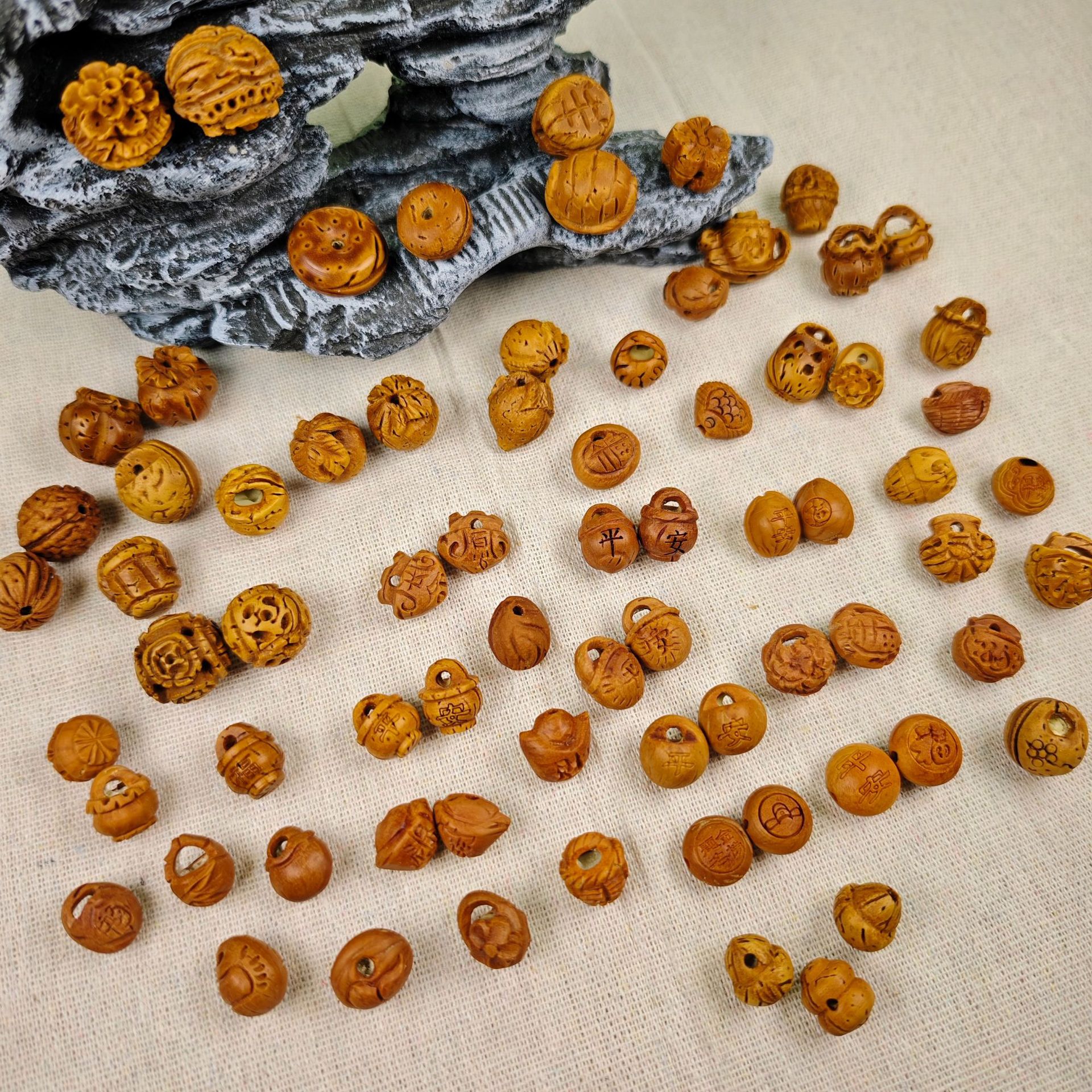 高档核雕艺术品精雕野生桃核珠宝压惊桃篮长命锁花篮宝宝编织配件
