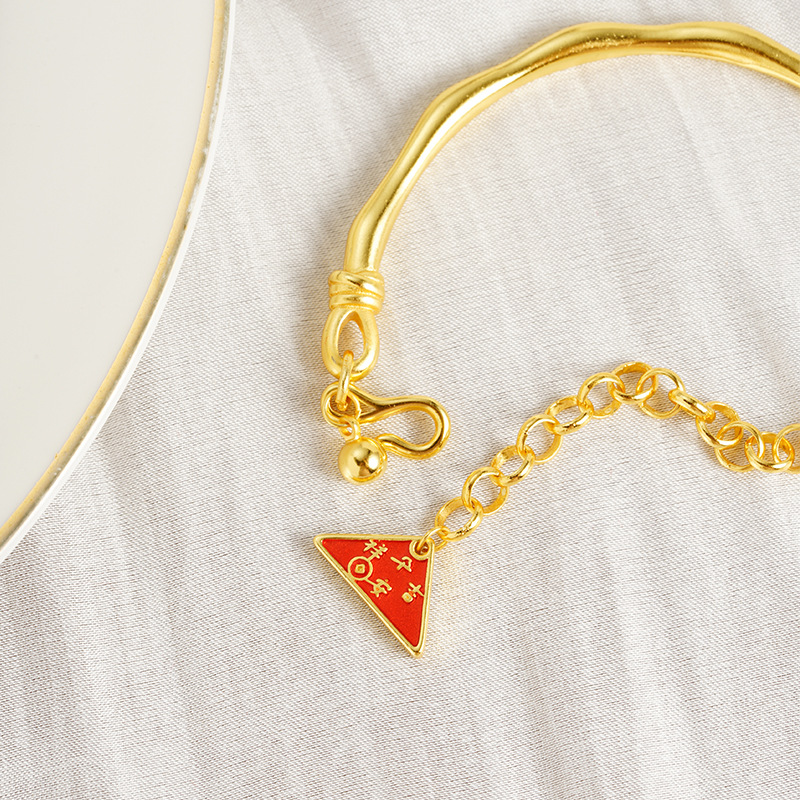 Antiguo método de oro de arena de Vietnam chino arremetiendo azul auspicioso triángulo curvo brazalete joyas pulseras de lujo ligeras al por mayor suministro