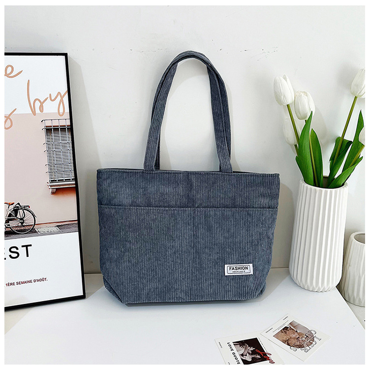 The fashionable and retro bucket bag for women, the new large-capacity versatile crossbody bag for women, and the trendy and elegant tote bag for women are selling well undefined