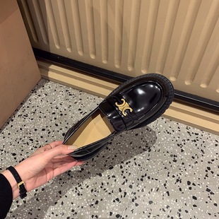 Cowhide Version of the Same Style as Grape Mom's Small Leather Shoes for Women, British Style Arc De Triomphe Thick-Soled Slip-On Loafers Made of Genuine Leather