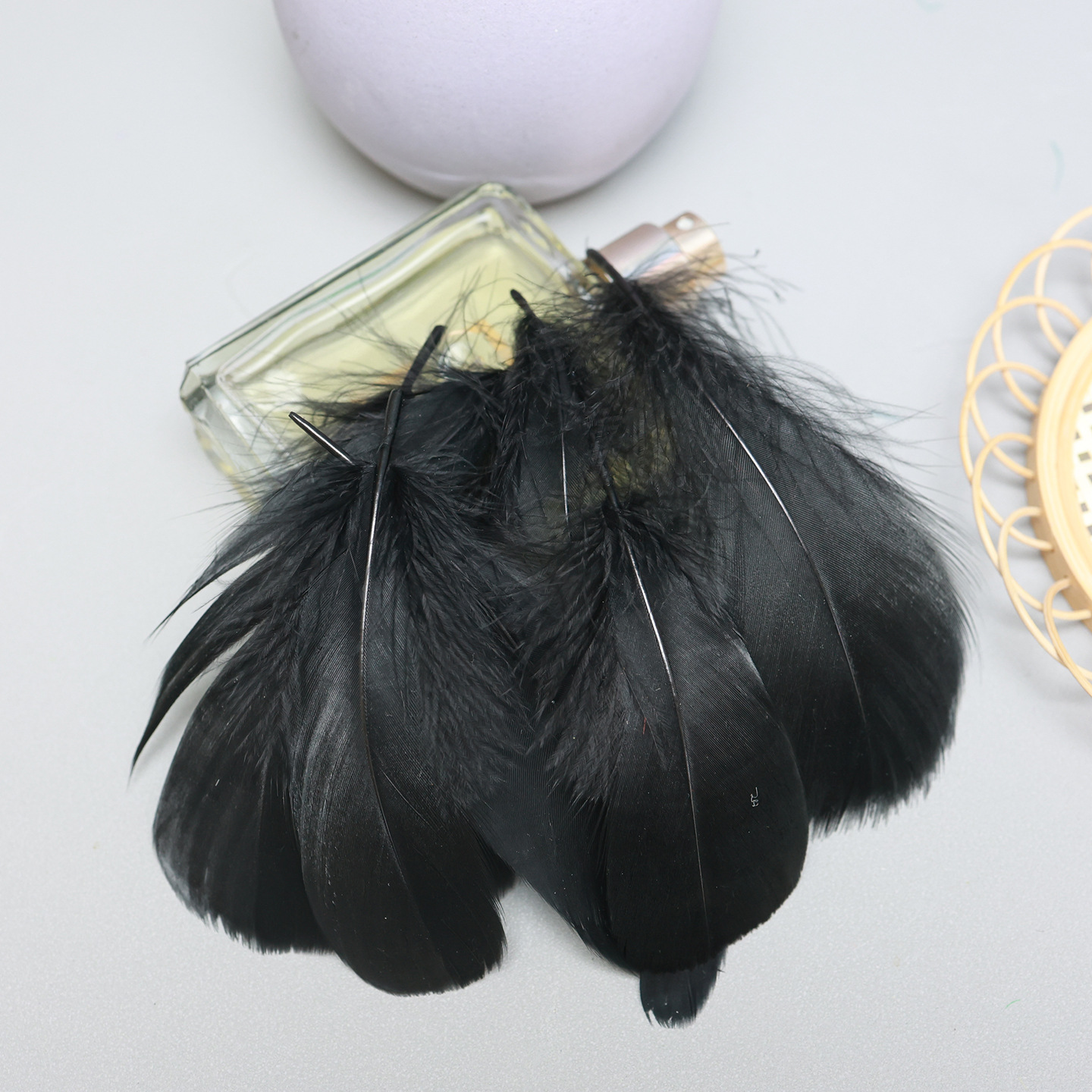 Plumas negras al por mayor diy materiales hechos a mano bolsas accesorios accesorios para niños jardín de infantes creativo curso de arte