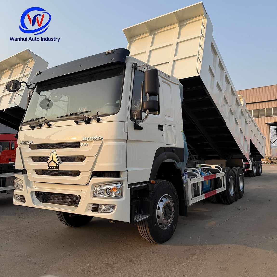 Cross-Border Type Howo 371Hp Lifting Dump Truck, 10-Wheel Hydraulic Tipper Truck, Special Vehicle for Engineering Earthmoving Transport