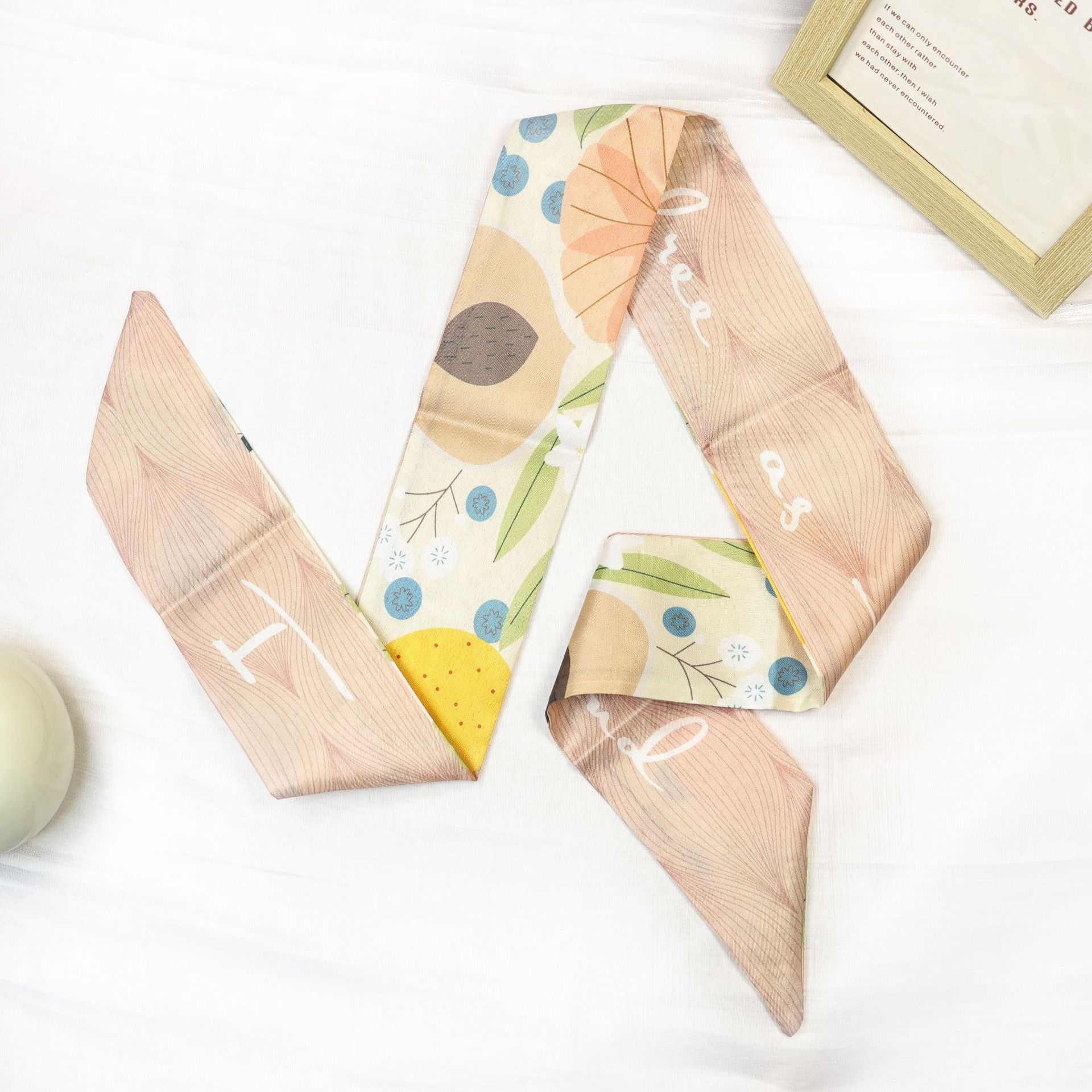 Размер фруктов алфавита около 7*88 см.