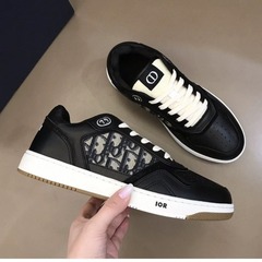 文字刺繍入りカジュアルスニーカー、牛革を組み合わせたファッショナブルで万能なスポーツフラットシューズ、軽量でトレンディな韓国風カジュアルシューズ