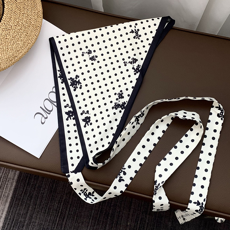 Toalla triangular con cintura, bufanda de seda con flor de anacardo retro, sensación de alta gama, cortina de pedo apilada multifuncional de verano, diadema de todo fósforo