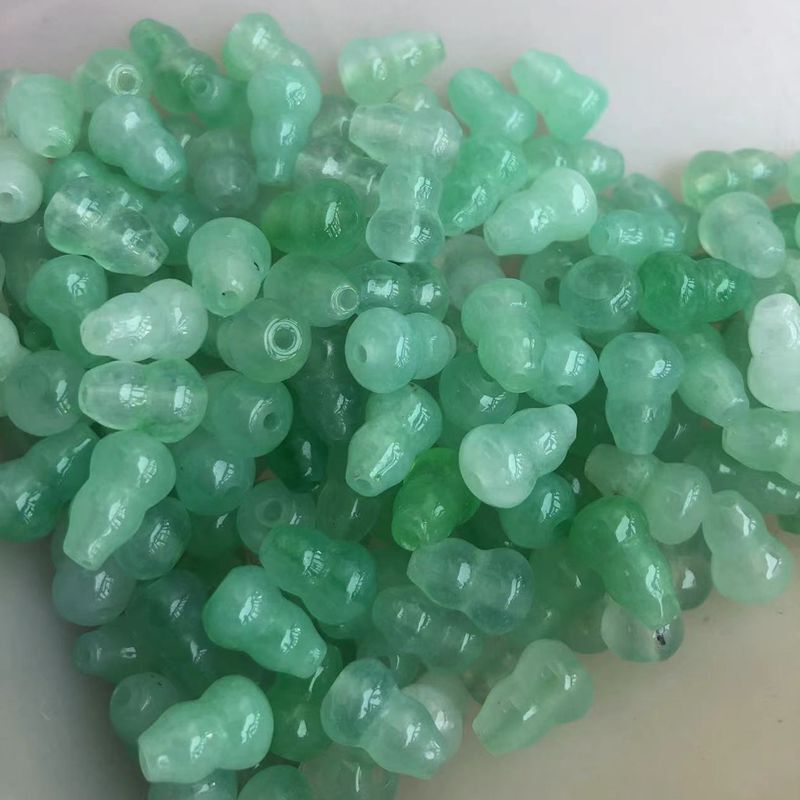 翡翠玉のヒョウタンのブレスレットのネックレスの部品の巴山玉の氷の種の散珠の玉の子の陽の緑の宝のヒョウタン|undefined