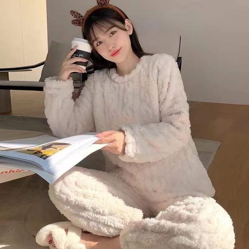秋と冬の女性用コーラルベルベットパジャマ、厚みのあるアウターウェア、かわいいフランネルホーム服、ゆったりとしたロングファッションカーディガンセット|undefined
