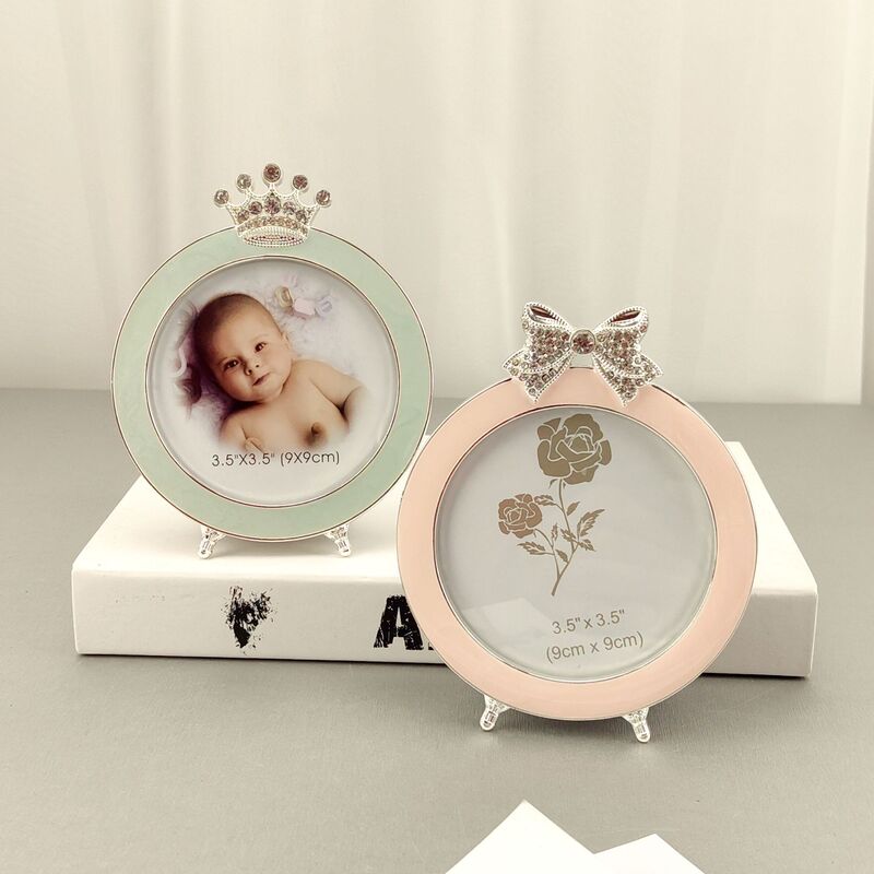 Creative metal European and American photo frame table manufacturers hand-plated cute exquisite mini small table