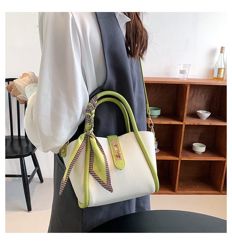 The new trendy women's bag for the summer of 2025, a simple commuting bucket bag with a large capacity and a single-shoulder handbag for women undefined