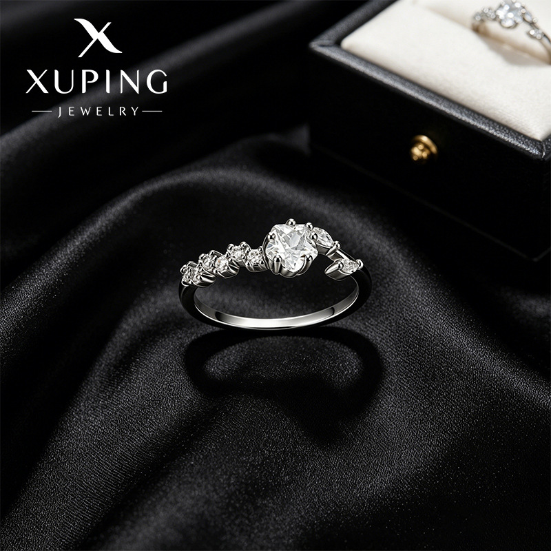 Xuping gemas artificiales de ciruela anillo de aleación de cobre chapado blanco simple suave viento dulce joyas al por mayor mujeres