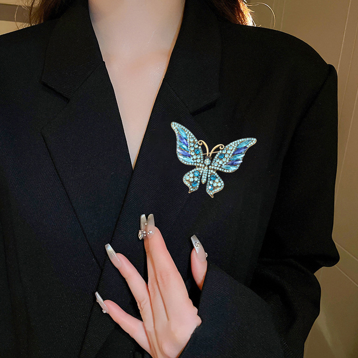 Broche papillon européenne et américaine, broche en alliage avec diamants, épingle de tailleur haut de gamme pour femme, anti-décoloration, polyvalente_voghion.com