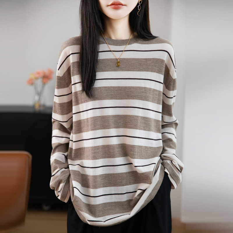 Cross-Border 2025 Autumn and Winter New Round Neck Worsted Wool Knitwear Top Loose Large Size Women's Stripesd Bottoming Shirt Cross-Border 2025 Autumn and Winter New Round Neck Worsted Wool Knitwear Top Loose Large Size Women's Stripesd Bottoming Shirt