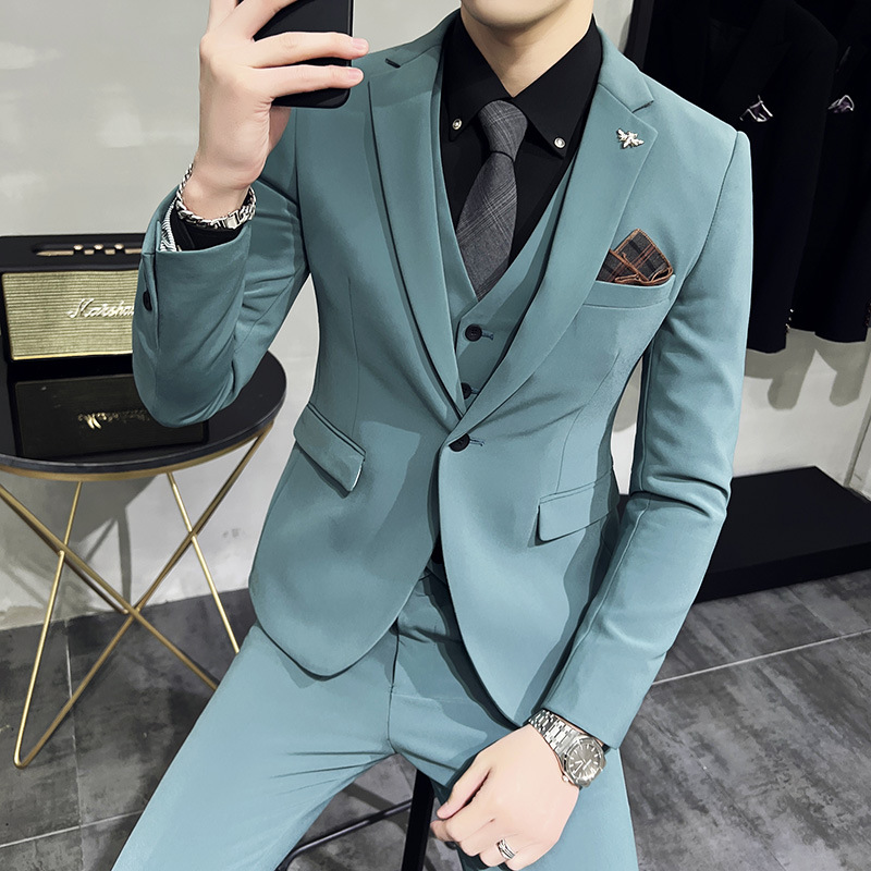 Venta al por mayor de nuevos productos traje de color sólido para hombre 2025 moda casual traje azul delgado coreano para hombre en stock
