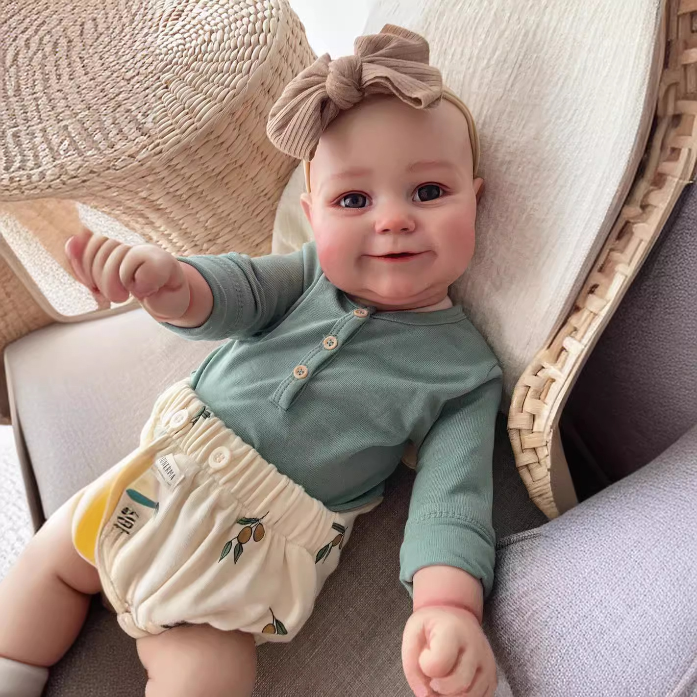 60CM renacer muñeca de niño de simulación de Maddie bebé muñeca producto terminado entrega de una sola pieza